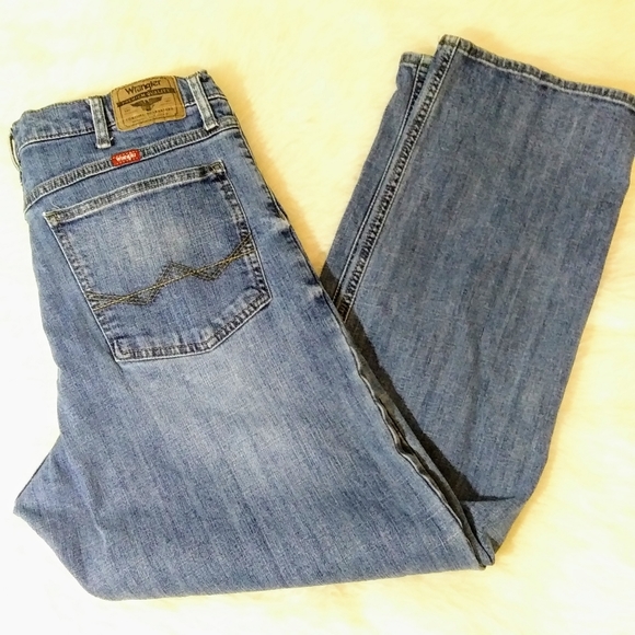 Wrangler Other - Wrangler Denim Relaxed Boot Blue Jeans 36 X 30